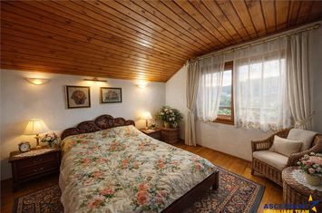 Vilă - 8 camere de vanzare EXTERIOR EST - Brasov anunturi imobiliare Brasov