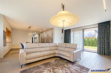 Casă - 4 camere de vanzare TARLUNGENI - Brasov anunturi imobiliare Brasov