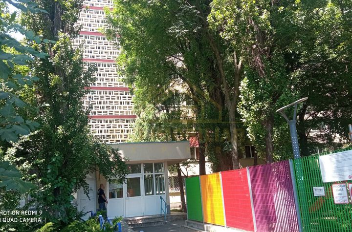 Garsoniera etaj 1-Str Turnu magurele anunturi imobiliare Bucuresti