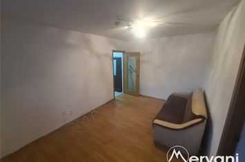 Apartament 3 camere de vanzare CENTRU - Prahova anunturi imobiliare Prahova