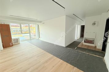 Apartament 3 camere de vanzare CENTRAL - Sibiu anunturi imobiliare Sibiu