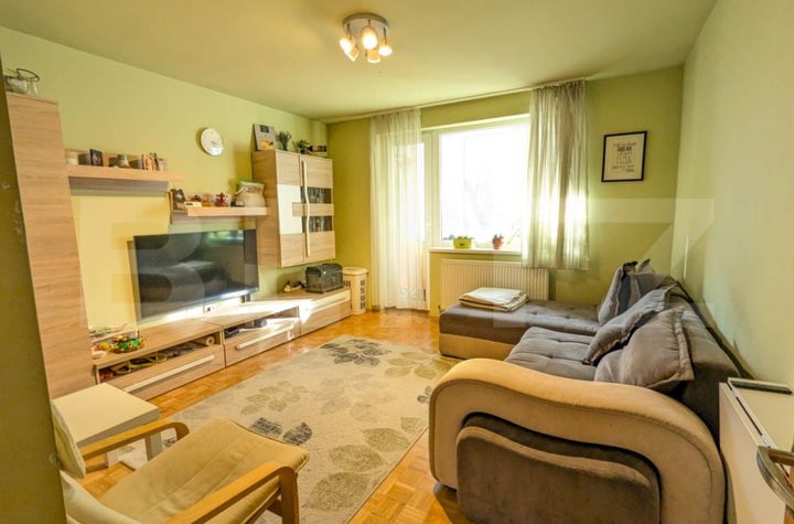 Apartament 3 camere de vanzare CLUJ-NAPOCA - Cluj anunturi imobiliare Cluj