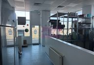 2.000 €, Spațiu comercial