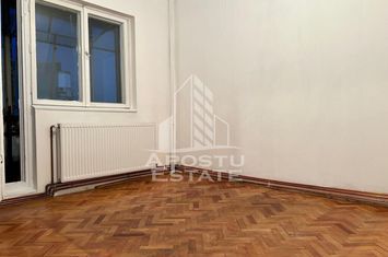 Apartament cu 3 camere ,98 mp , etaj intermediar, centerala, Aradu Nou anunturi imobiliare Arad