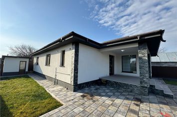 Casă - 4 camere de vanzare SLOBOZIA CIORASTI - Vrancea anunturi imobiliare Vrancea