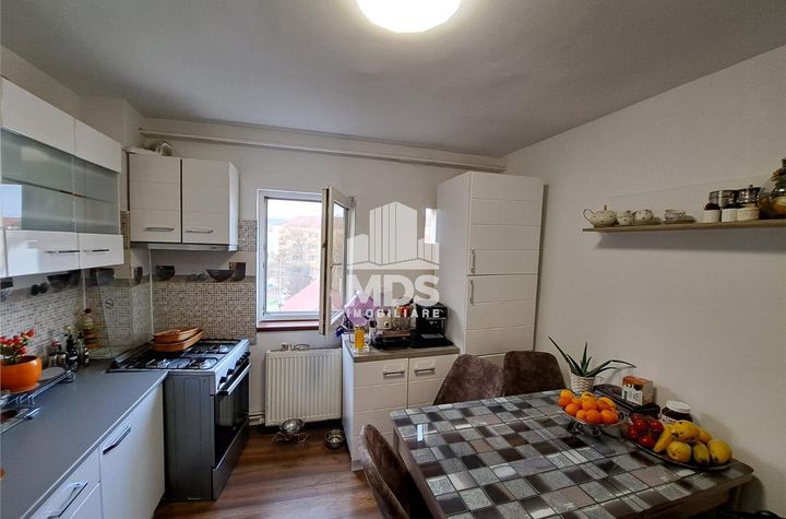 Apartament 3 camere de vanzare COMPLEX STUDENTESC - Timis anunturi imobiliare Timis