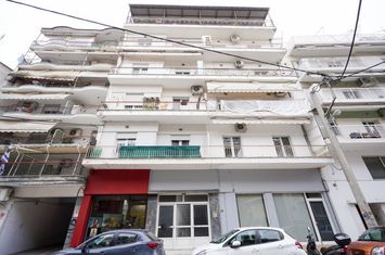 Apartament 2 camere, 93 mp, centrul Drama anunturi imobiliare Grecia