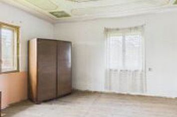 Casă cu teren de 17.681 mp, în loc. Hălmăgel, Arad anunturi imobiliare Arad