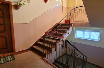 Apartament 3 camere de vanzare HIPODROM 4 - Sibiu anunturi imobiliare Sibiu