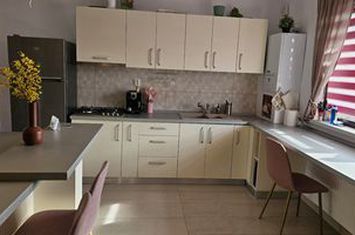 Casă - 4 camere de vanzare CREVEDIA - Dambovita anunturi imobiliare Dambovita