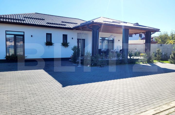 Casă - 4 camere de vanzare HALCHIU - Brasov anunturi imobiliare Brasov