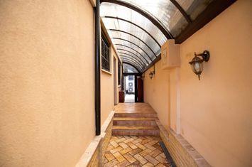 VANZARE IMOBIL P+2 BIROU, CLINICA, HOTEL anunturi imobiliare Bucuresti