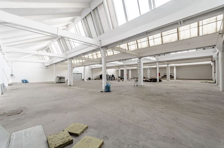 Hală industrială în suprafață de 1174 mp anunturi imobiliare Arad
