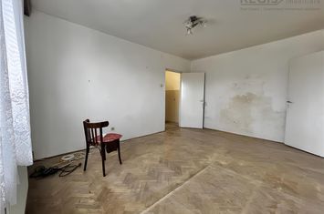Apartament 2 camere de vanzare FLORILOR - Brasov anunturi imobiliare Brasov