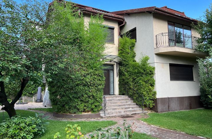 Casă - 6 camere de vanzare DAMAROAIA - Bucuresti anunturi imobiliare Bucuresti