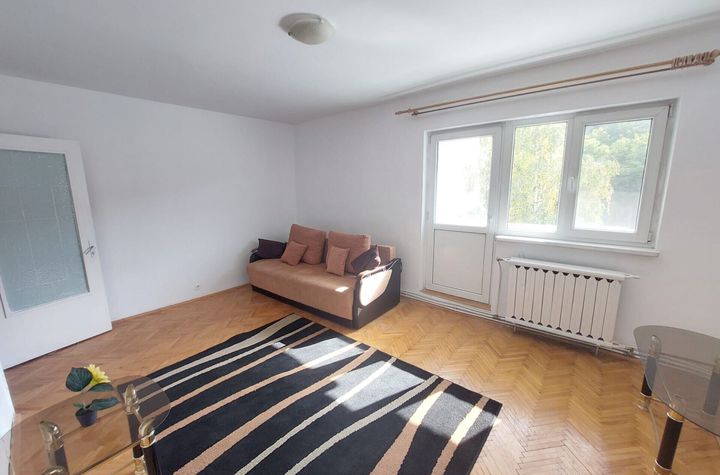 Apartament 3 camere de vanzare PLOPILOR - Cluj anunturi imobiliare Cluj