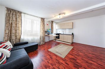 Apartament 2 camere de vanzare 13 DECEMBRIE - Brasov anunturi imobiliare Brasov