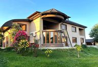 280.000 €, Vilă