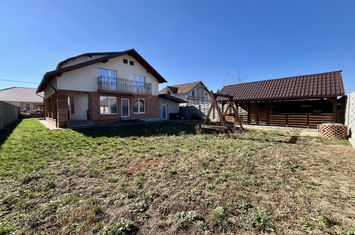 Casă - 5 camere de vanzare EPISCOPIA - Bihor anunturi imobiliare Bihor