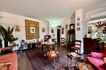 Vanzare 2 camere - Parcul Cismigiu | metrou Universitate anunturi imobiliare Bucuresti