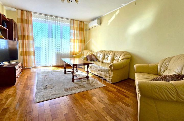 Apartament 4 camere, decomandat 2 bai, 2 balcoane, Central anunturi imobiliare Arad