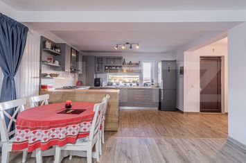 Casă - 3 camere de vanzare TARLUNGENI - Brasov anunturi imobiliare Brasov