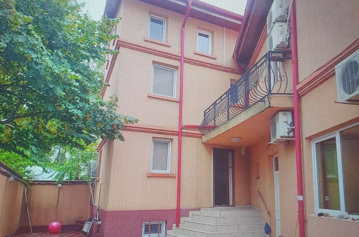 Casă - 10 camere de inchiriat P-TA MUNCII - Bucuresti anunturi imobiliare Bucuresti