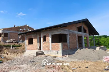 Casă Premium, 1 nivel,  4 camere, 700 mp teren, design modern, Livezeni anunturi imobiliare Mures