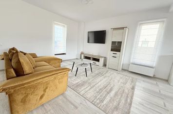 Vilă - 4 camere de inchiriat GHIMBAV - Brasov anunturi imobiliare Brasov