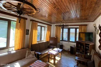 Bran - Casa pe strada Valea Portii. 223 mp, 4 dormitoare anunturi imobiliare Brasov
