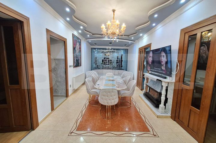 Apartament 4 camere de vanzare DACIA - Bucuresti anunturi imobiliare Bucuresti