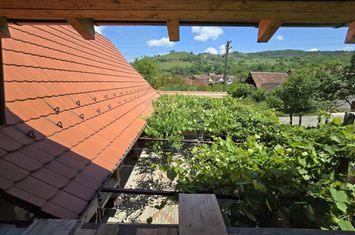 Casa cu gradina si mansarda  Aciliu  la doar 20 km de Sibiu anunturi imobiliare Sibiu