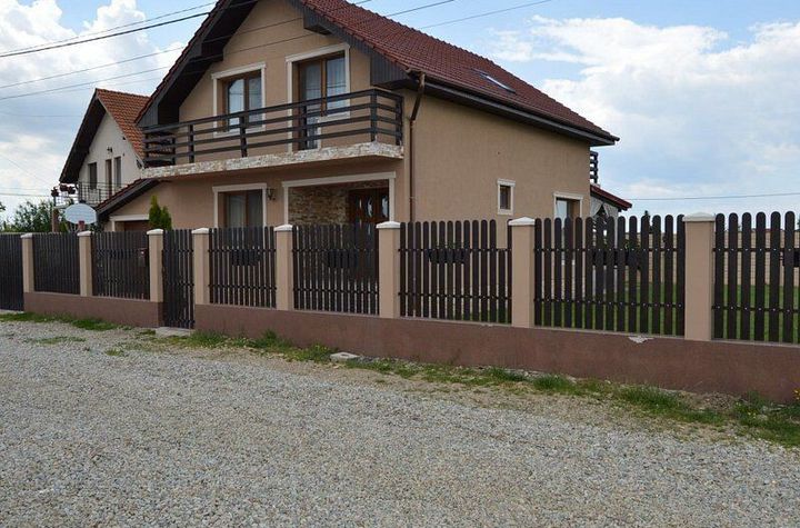 Vilă - 4 camere de vanzare SANMARTIN - Bihor anunturi imobiliare Bihor
