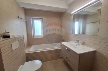 Apartament cozy, cu pod, in bloc cu 8 apartamente anunturi imobiliare Sibiu