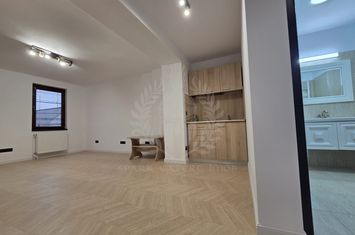 Inchiriere cladire de birouri premium, ultracentral anunturi imobiliare Prahova