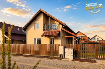 Casă - 4 camere de vanzare CENTRAL - Covasna anunturi imobiliare Covasna
