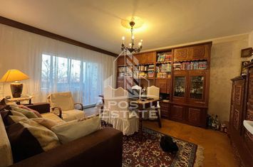 Apartament cu 3 camere, decomandat, 2 bai, 2 balcoane,zona Dambovita anunturi imobiliare Timis