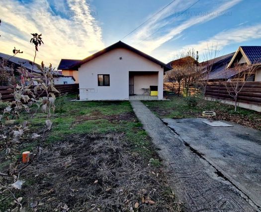 Casă 4 cam Valea Ursului, 98 mp