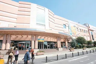 Constructorul Ozer intra in insolventa. Saint-Gobain, Regatta sau Willbrook, pe lista creditorilor