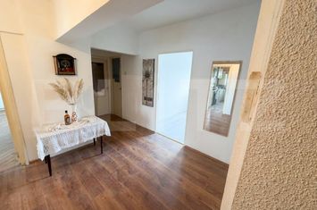 Apartament 4 camere de vanzare SATU MARE - Satu Mare anunturi imobiliare Satu Mare