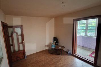 Casă - 4 camere de vanzare DOROHOI - Botosani anunturi imobiliare Botosani