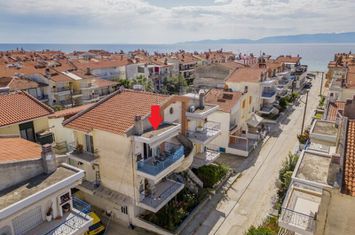 Apartament cu mansardă și vedere la mare, Paralia Ofriniou anunturi imobiliare Grecia