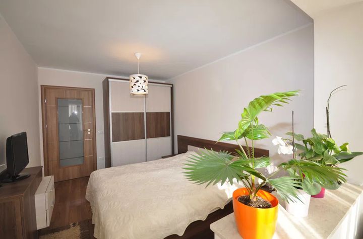 Apartament 3 camere de inchiriat CENTRUL CIVIC - Brasov anunturi imobiliare Brasov