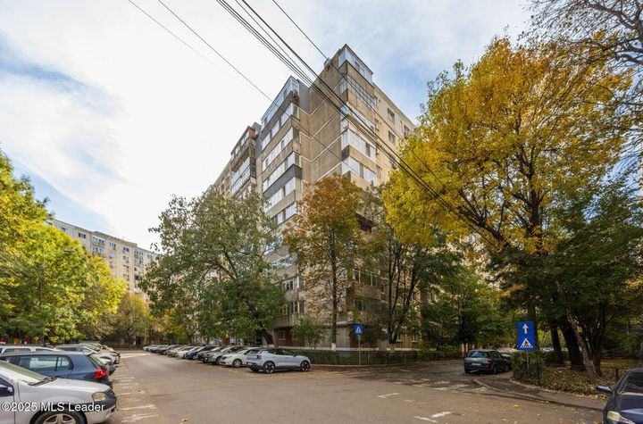 TINERETULUI - VISANA, APARTAMENT 2 CAMERE 53 MP, ETAJ 1, LA CHEIE! anunturi imobiliare Bucuresti