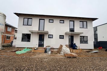 Vilă - 5 camere de vanzare TARLUNGENI - Brasov anunturi imobiliare Brasov