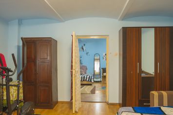 Apartament 4 camere de vanzare TEREZIAN - Sibiu anunturi imobiliare Sibiu