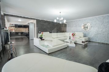 Casă - 5 camere de vanzare DUMBRAVITA - Timis anunturi imobiliare Timis