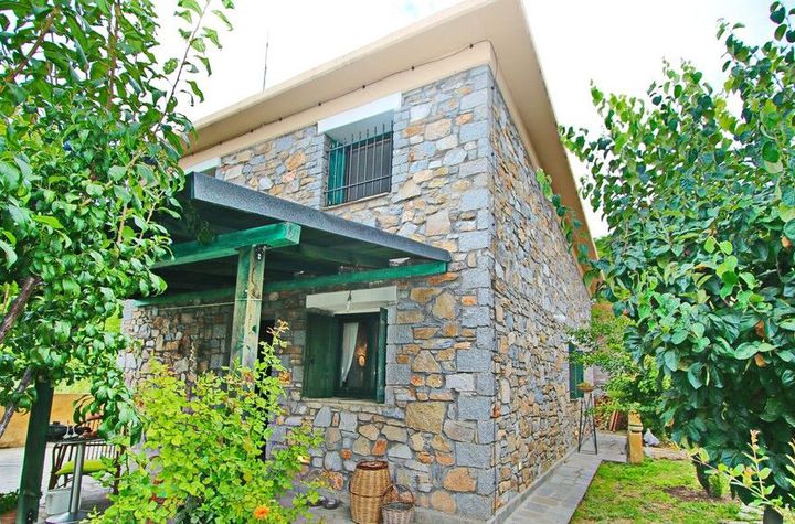 Casă din piatră 83 mp, teren 365 mp, Philippoi anunturi imobiliare Grecia