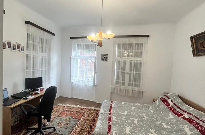 Casă - 5 camere de vanzare SCHEI - Brasov anunturi imobiliare Brasov