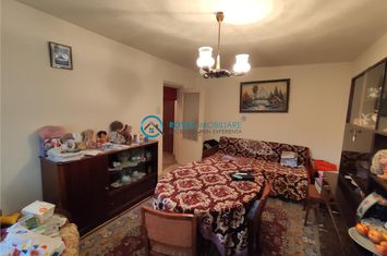 Apartament 3 camere de vanzare MIHAI BRAVU - Prahova anunturi imobiliare Prahova